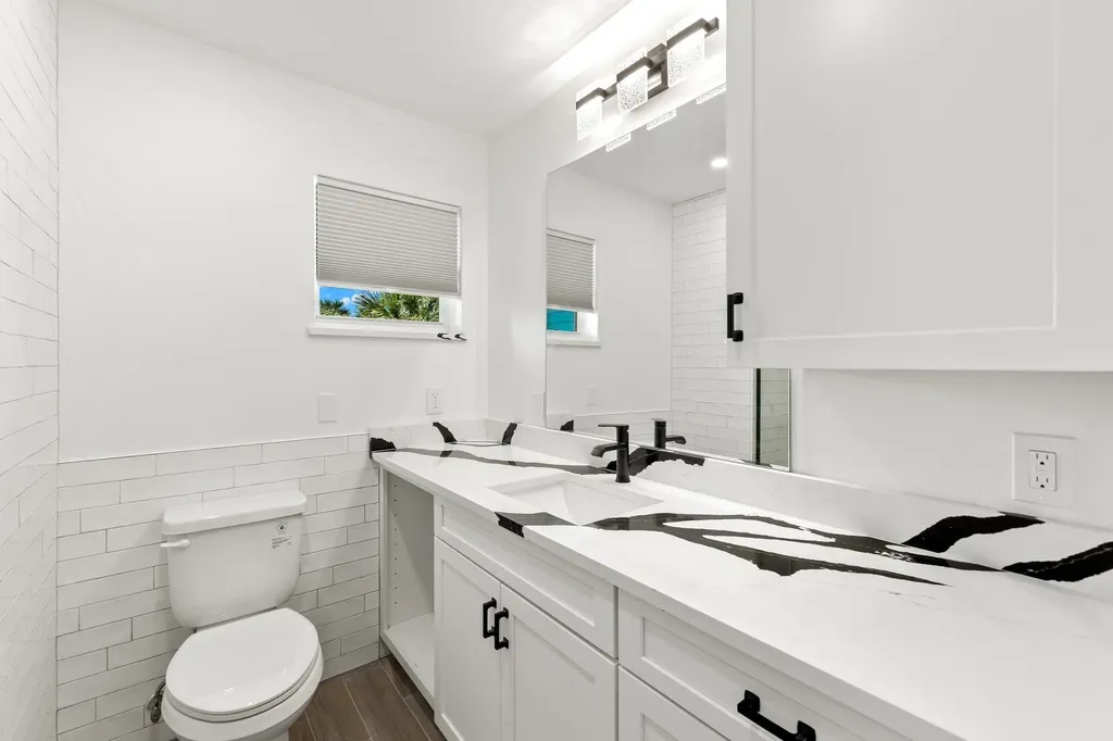 838/840 Rabbit Road Sanibel FL 33957