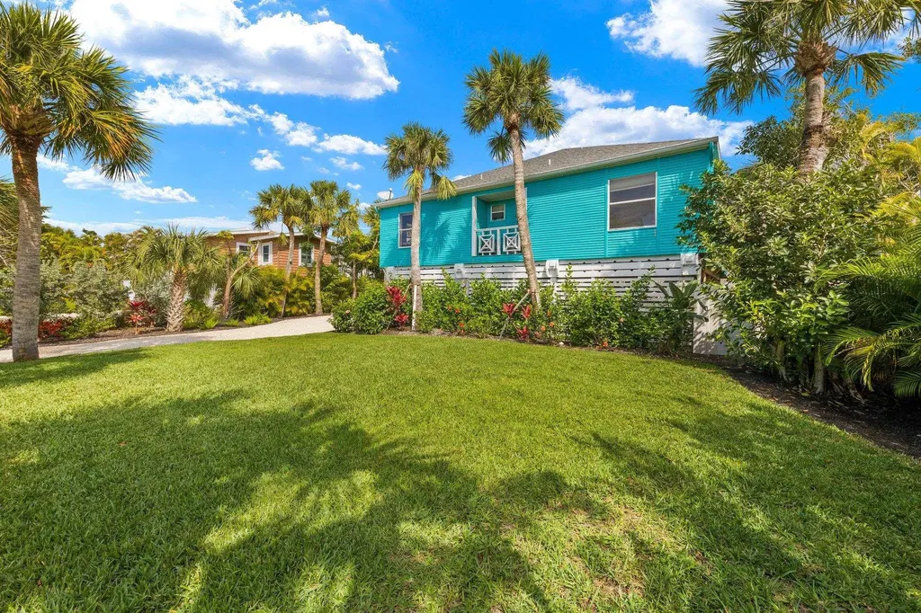 838/840 Rabbit Road Sanibel FL 33957