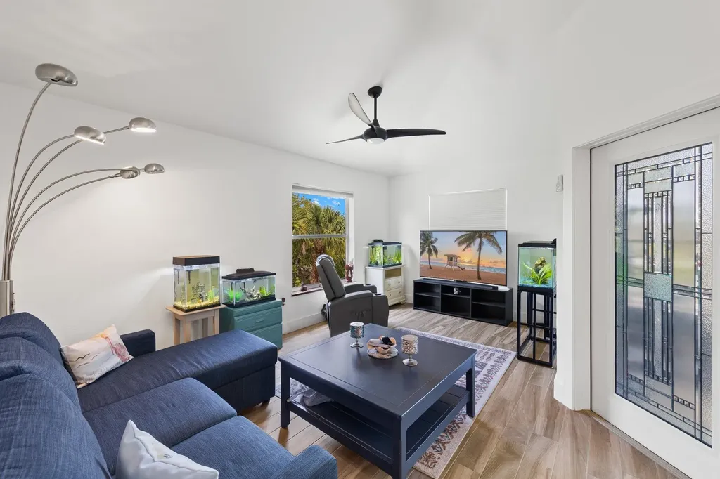 838/840 Rabbit Road Sanibel FL 33957