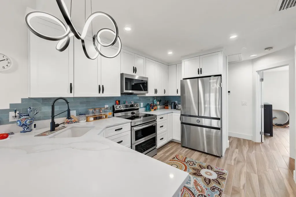 838/840 Rabbit Road Sanibel FL 33957