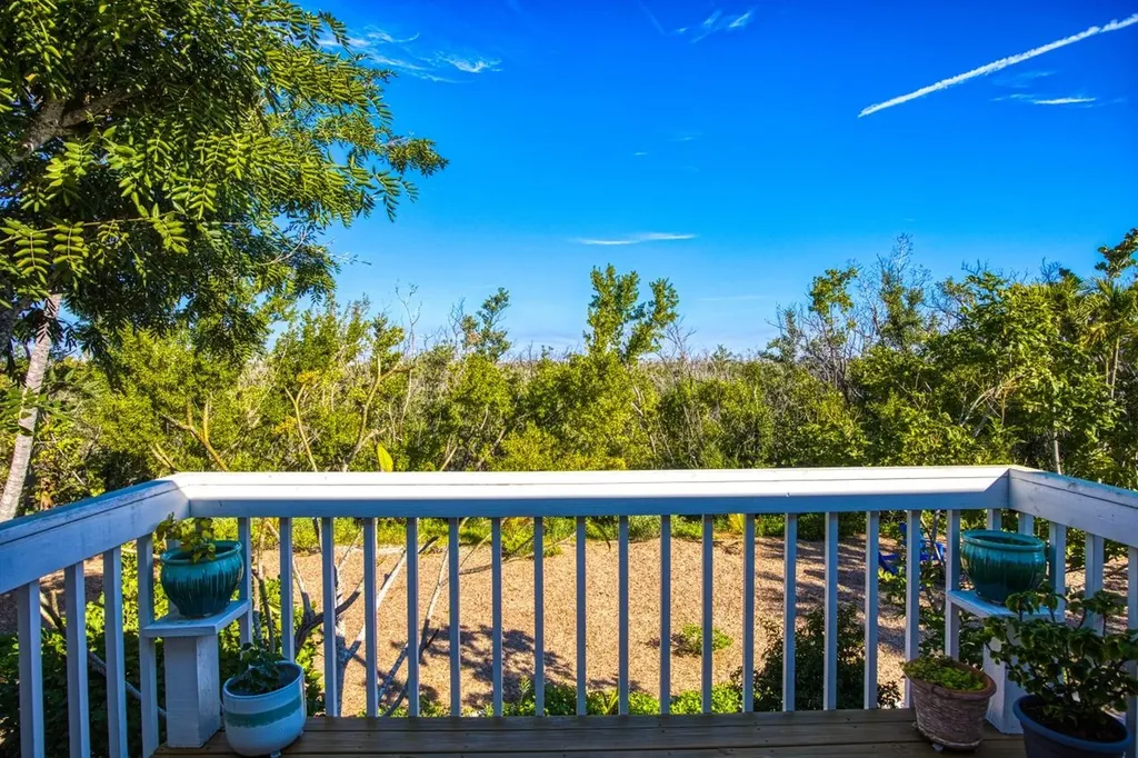 1615 Serenity Lane Sanibel FL 33957