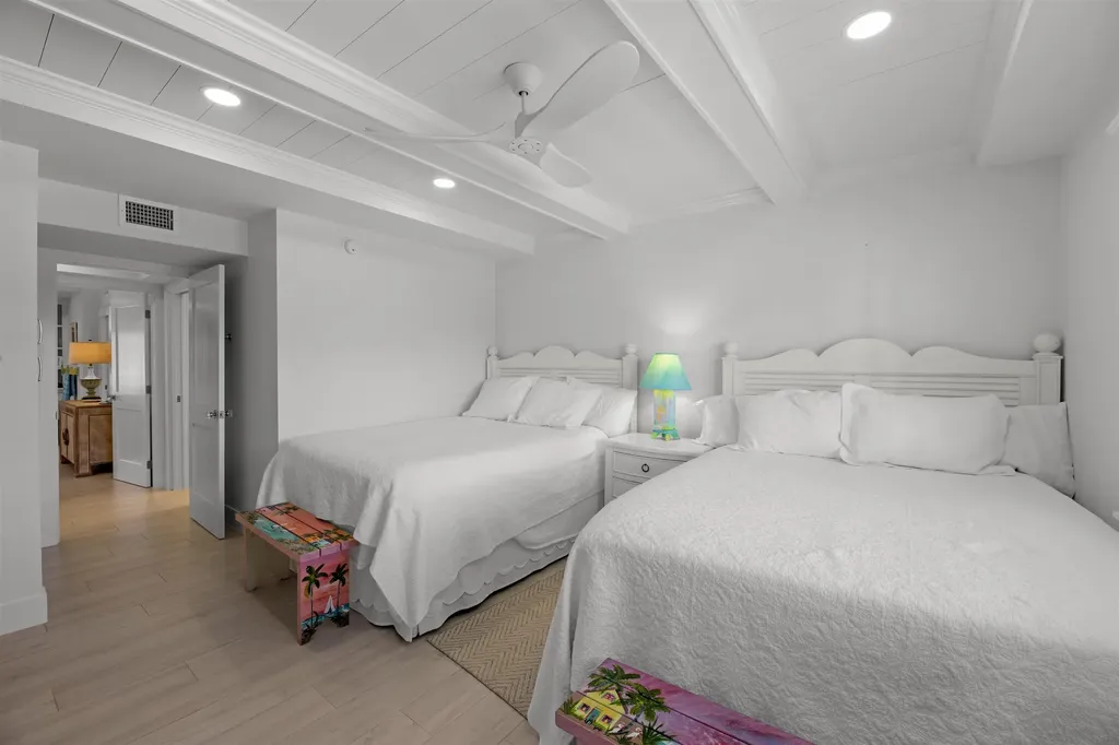 1605 Middle Gulf Drive Sanibel FL 33957