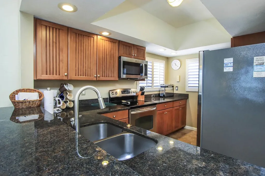 255 Periwinkle Way Sanibel FL 33957