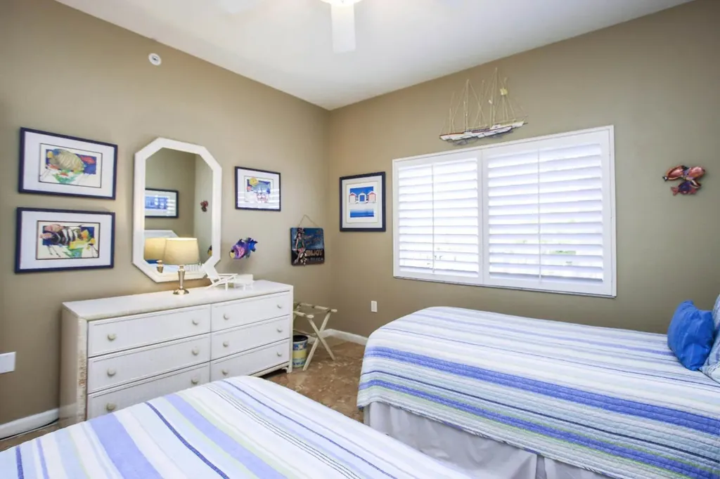 255 Periwinkle Way Sanibel FL 33957