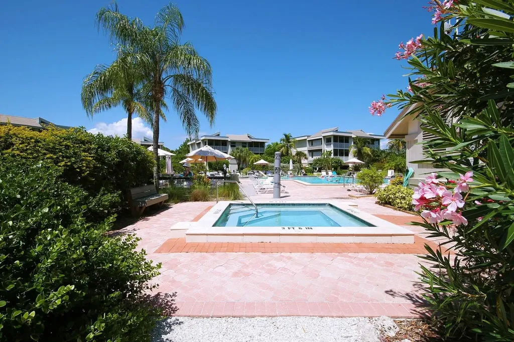 255 Periwinkle Way Sanibel FL 33957