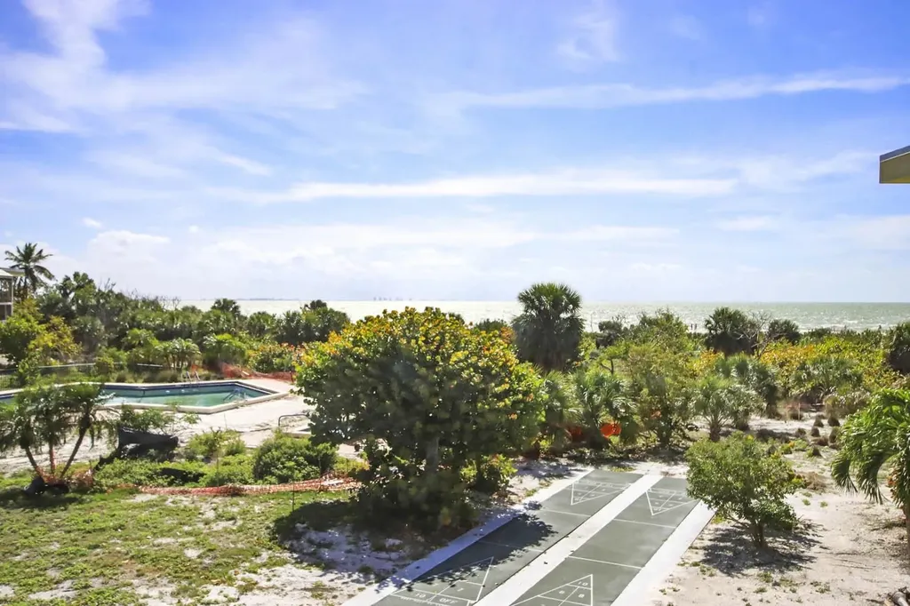 255 Periwinkle Way Sanibel FL 33957