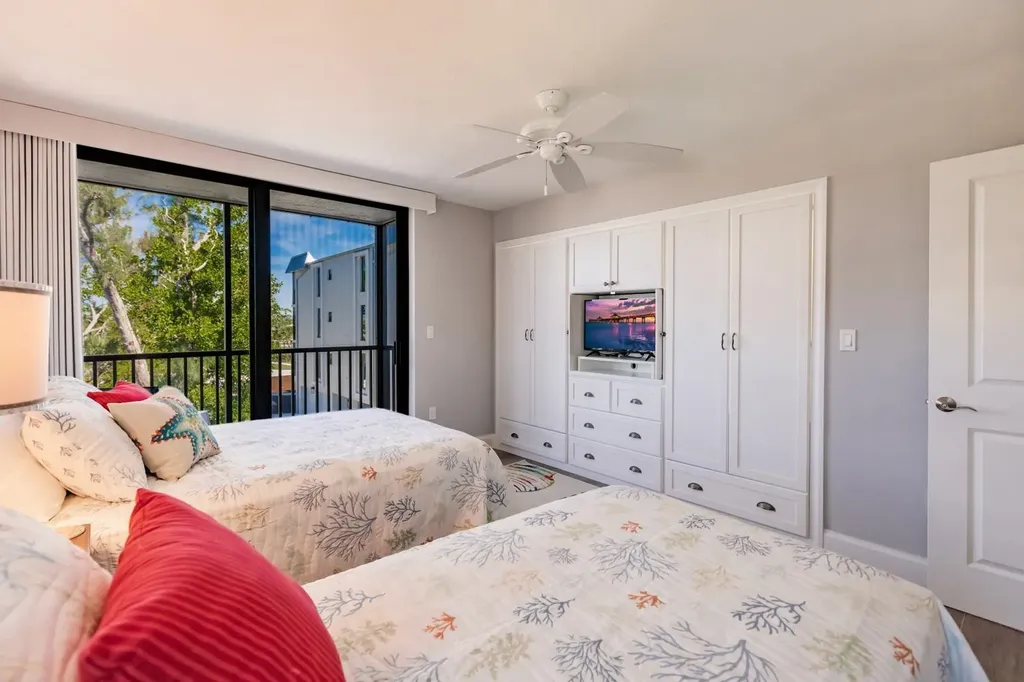 1191 Middle Gulf Drive Sanibel FL 33957