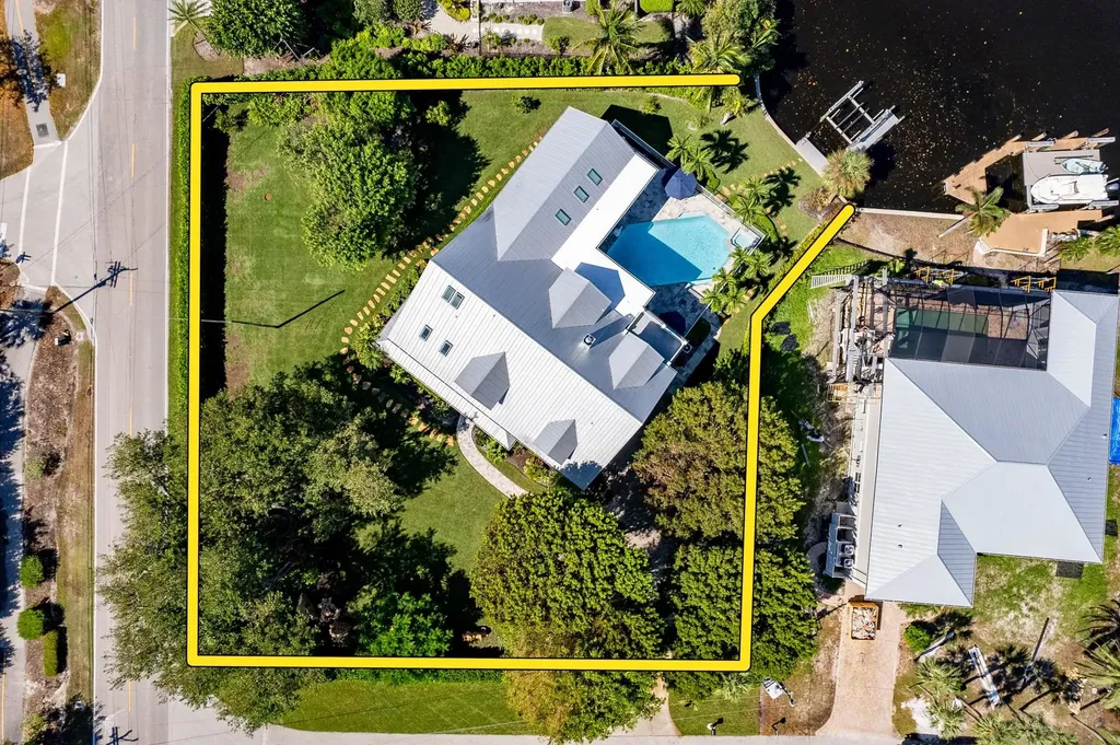 1133 Golden Olive Court Sanibel FL 33957