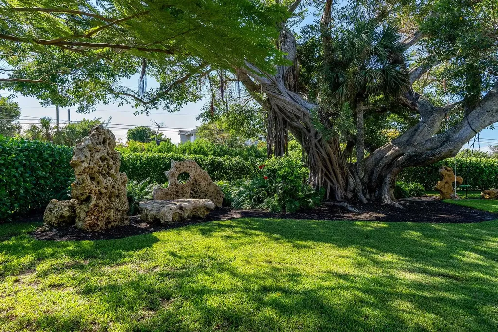 1133 Golden Olive Court Sanibel FL 33957