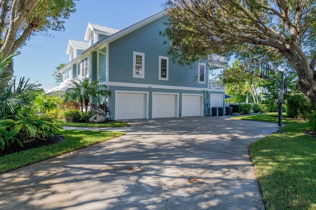 1133 Golden Olive Court Sanibel FL 33957