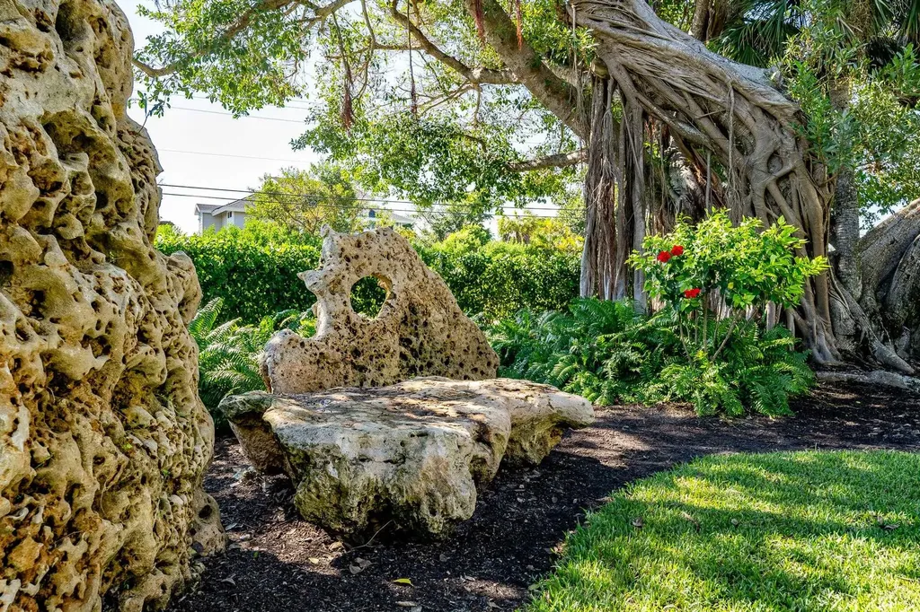 1133 Golden Olive Court Sanibel FL 33957