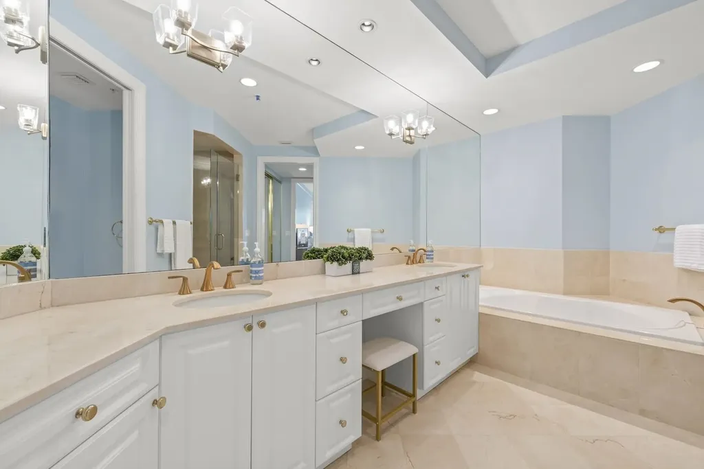 5669 Baltusrol Court Sanibel FL 33957