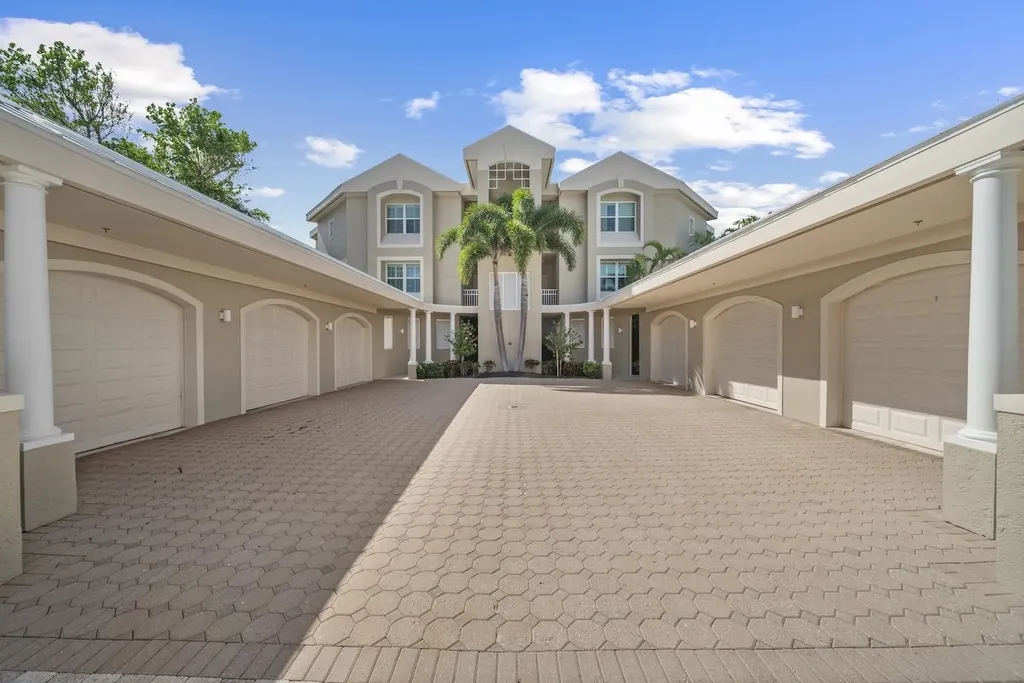 5669 Baltusrol Court Sanibel FL 33957