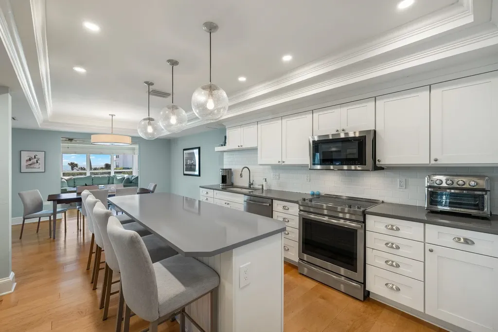 411 Bella Vista Way E Sanibel FL 33957