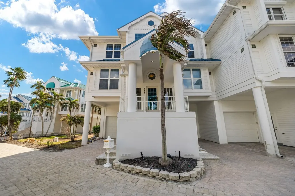 411 Bella Vista Way E Sanibel FL 33957