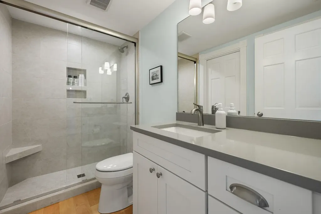 411 Bella Vista Way E Sanibel FL 33957