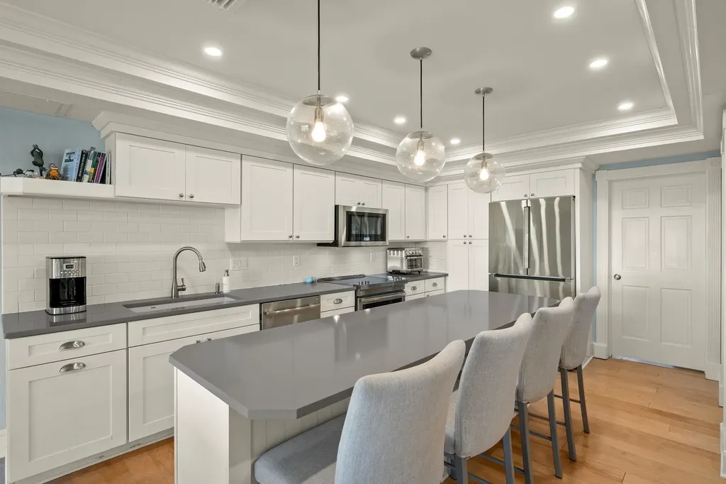 411 Bella Vista Way E Sanibel FL 33957