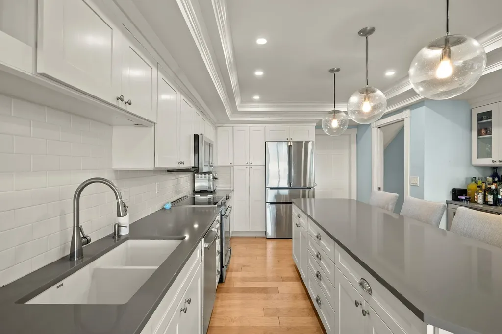 411 Bella Vista Way E Sanibel FL 33957