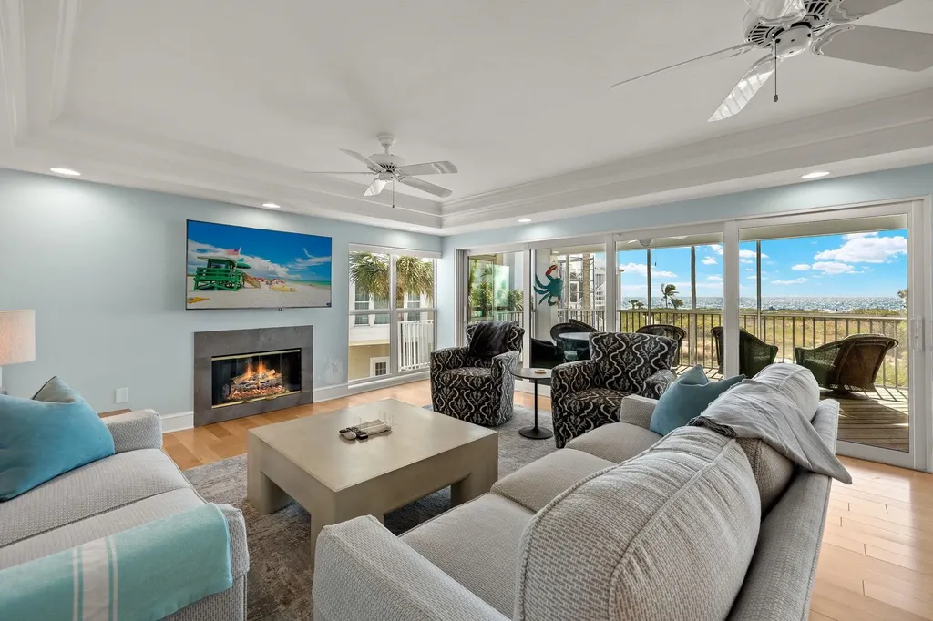 411 Bella Vista Way E Sanibel FL 33957