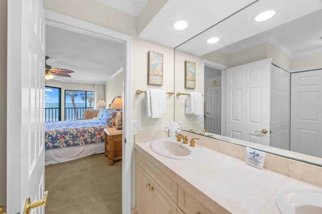 2445 W Gulf Drive Sanibel FL 33957