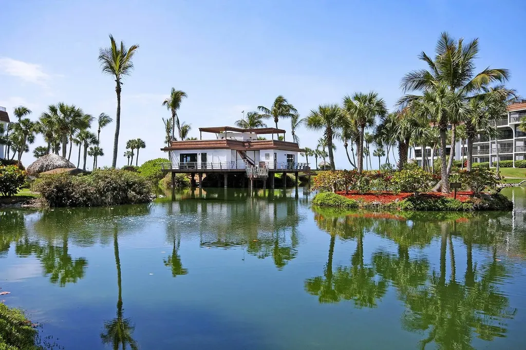 2445 W Gulf Drive Sanibel FL 33957