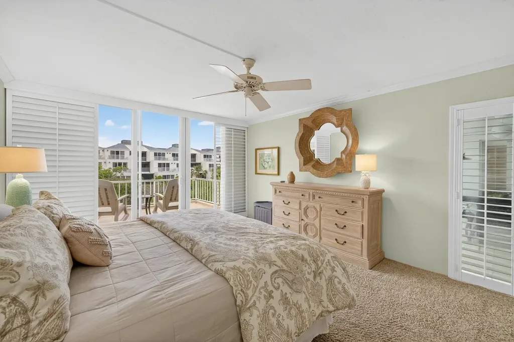 200 Periwinkle Way Sanibel FL 33957