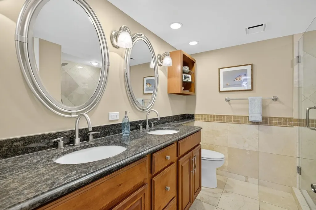 200 Periwinkle Way Sanibel FL 33957