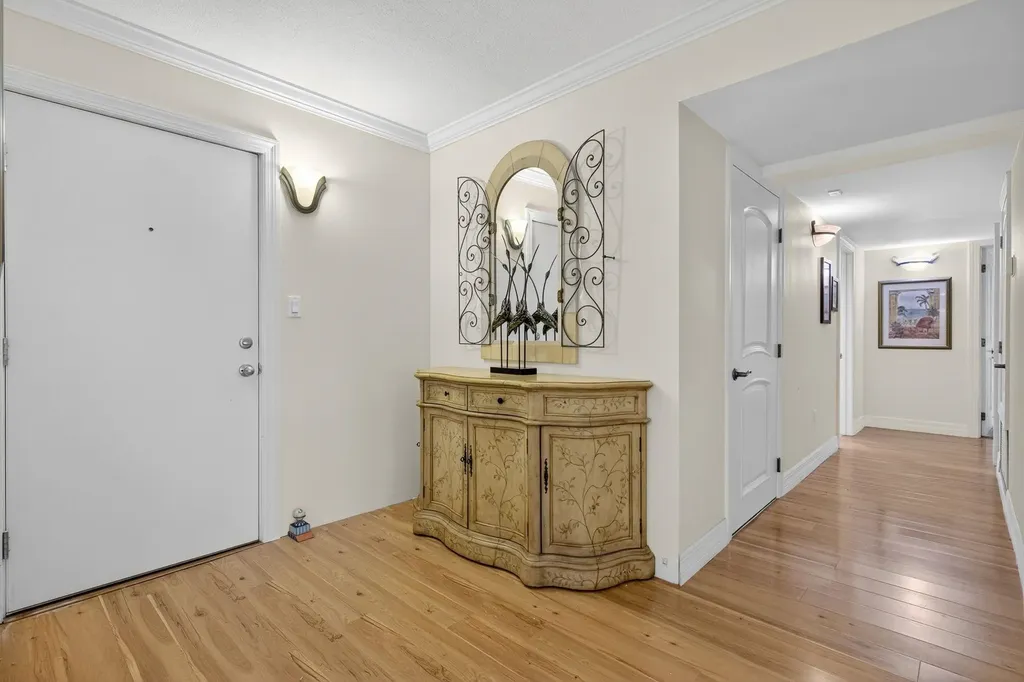 200 Periwinkle Way Sanibel FL 33957