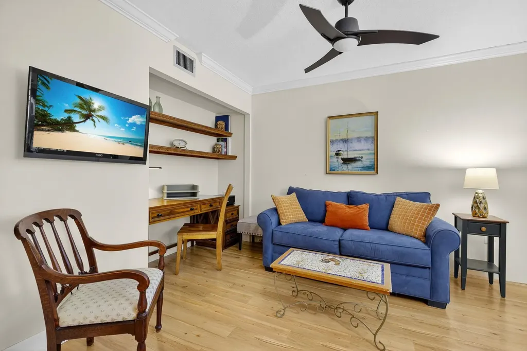 200 Periwinkle Way Sanibel FL 33957