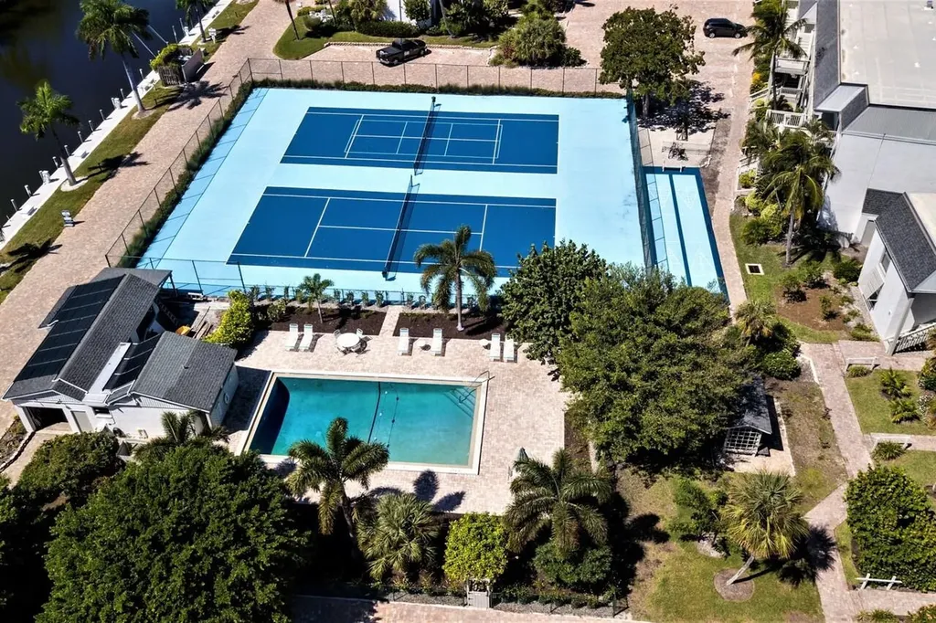 760 Sextant Drive Sanibel FL 33957