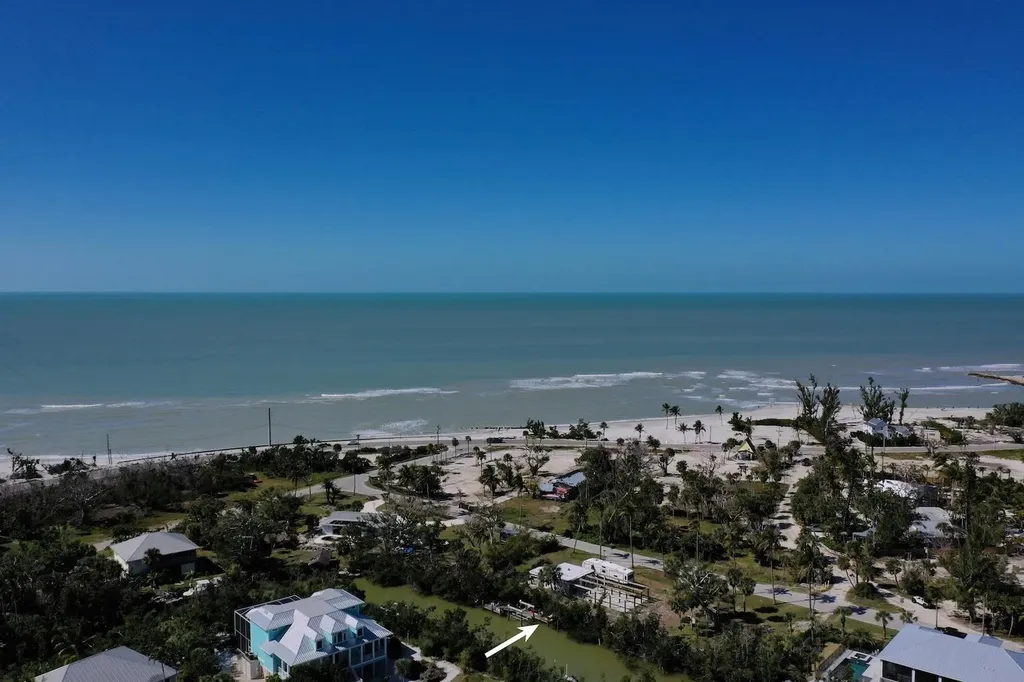 2490 Coconut Drive Sanibel FL 33957