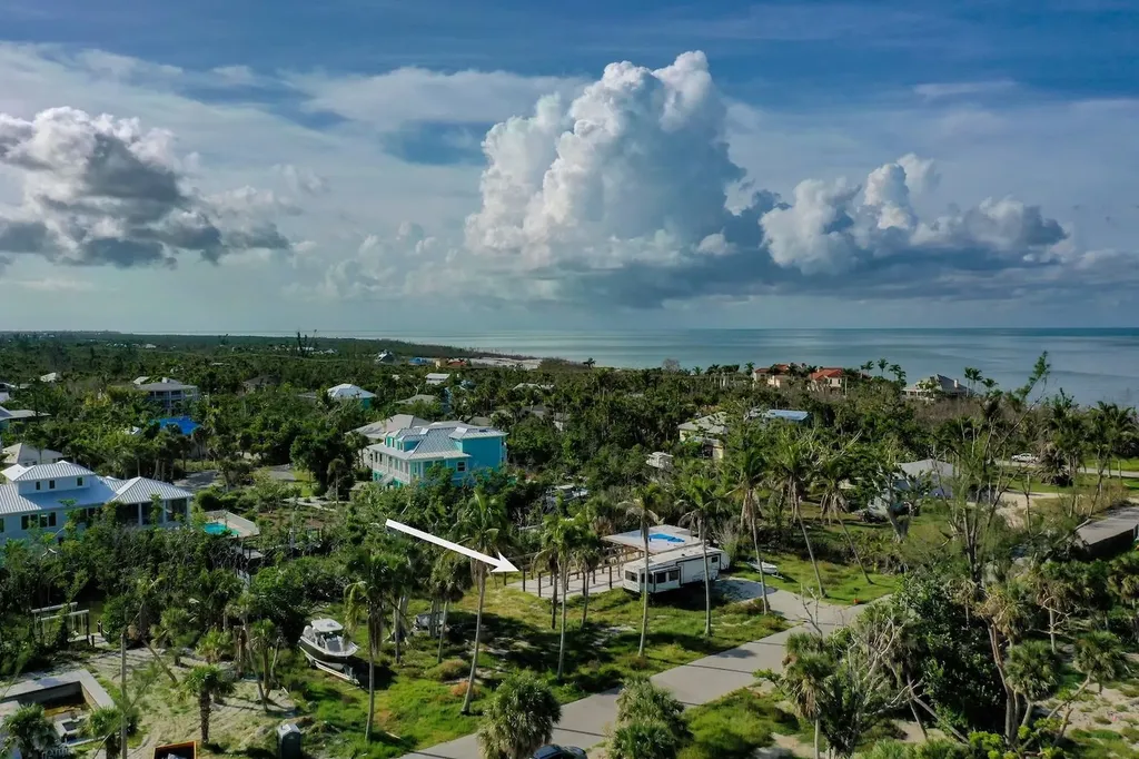 2490 Coconut Drive Sanibel FL 33957