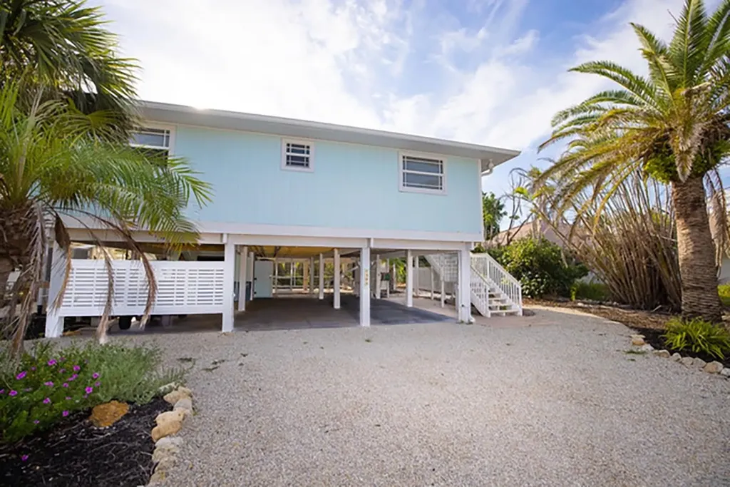 1388 Tahiti Drive Sanibel FL 33957