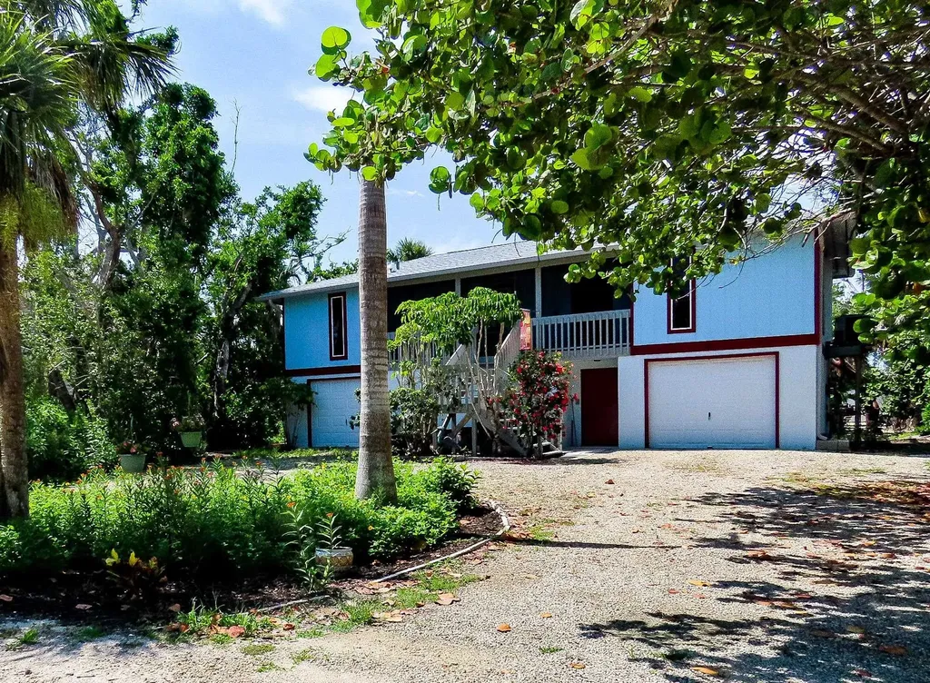 1535 Centre Street Sanibel FL 33957