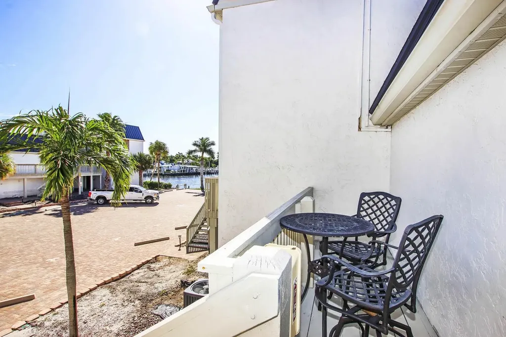 760 Sextant Drive Sanibel FL 33957