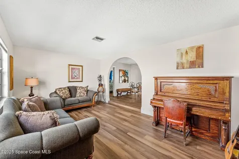 301 Dartmouth Avenue Melbourne FL 32901