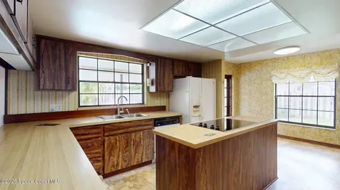 450 Rio Casa Drive N Indialantic FL 32903