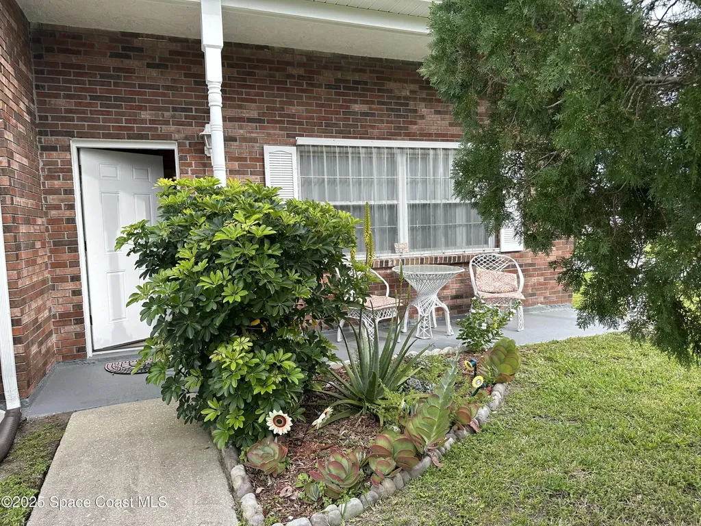 8520 Us-1 Micco FL 32976