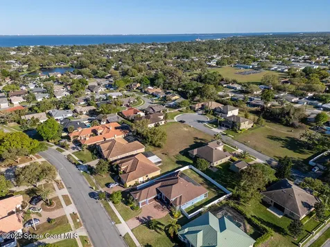 3885 Oakhill Drive Titusville FL 32780