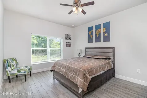 431 Bridgeport Avenue NW Palm Bay FL 32907