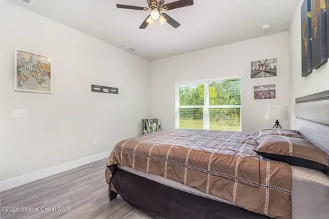 431 Bridgeport Avenue NW Palm Bay FL 32907