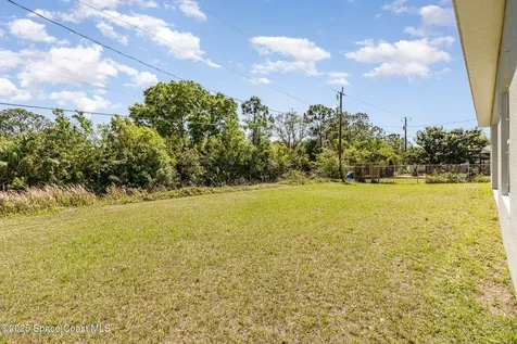 431 Bridgeport Avenue NW Palm Bay FL 32907