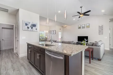 431 Bridgeport Avenue NW Palm Bay FL 32907