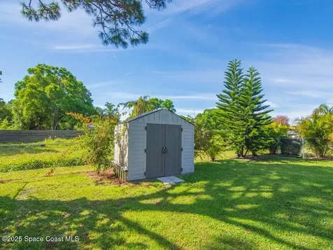 1010 35th Avenue Vero Beach FL 32960