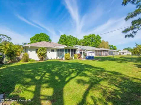 1010 35th Avenue Vero Beach FL 32960