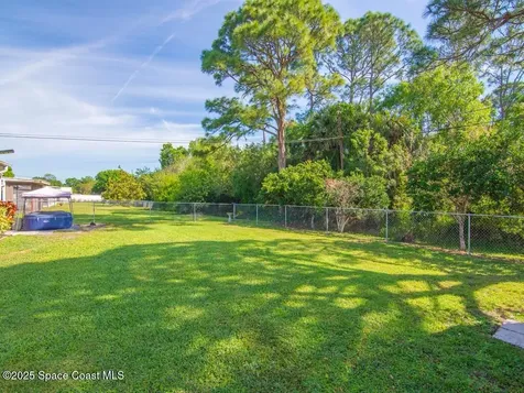 1010 35th Avenue Vero Beach FL 32960