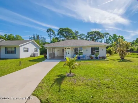 1010 35th Avenue Vero Beach FL 32960