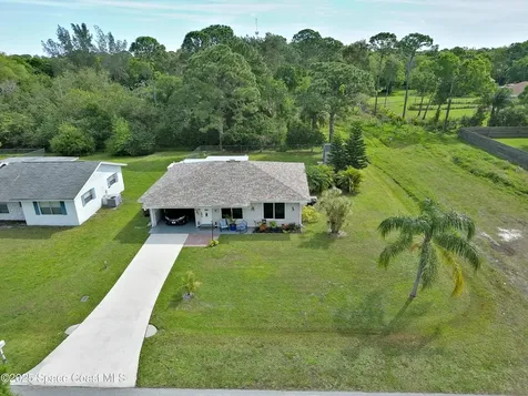 1010 35th Avenue Vero Beach FL 32960