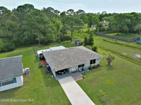 1010 35th Avenue Vero Beach FL 32960
