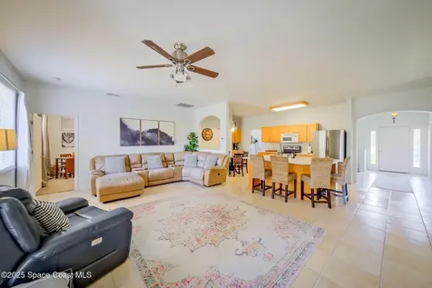 2674 Lakeland Avenue SW Palm Bay FL 32908